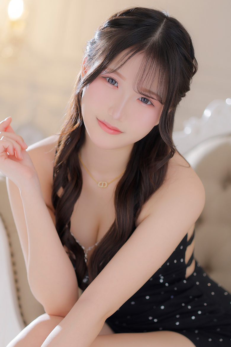 鈴璃 まゆ